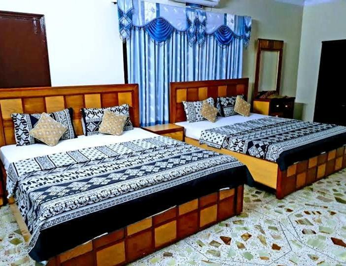 Galaxy Palace Near Millennium Mall Karachi Buitenkant foto
