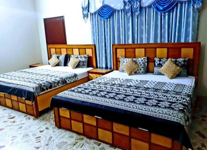 Galaxy Palace Near Millennium Mall Karachi Buitenkant foto