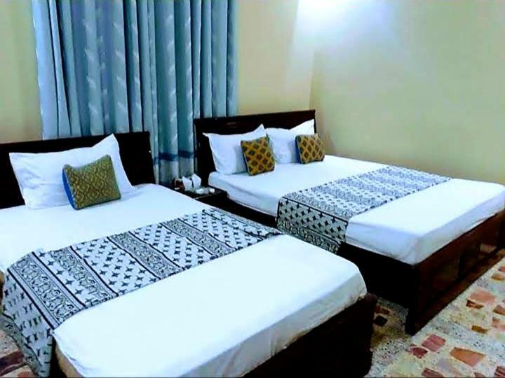 Galaxy Palace Near Millennium Mall Karachi Buitenkant foto