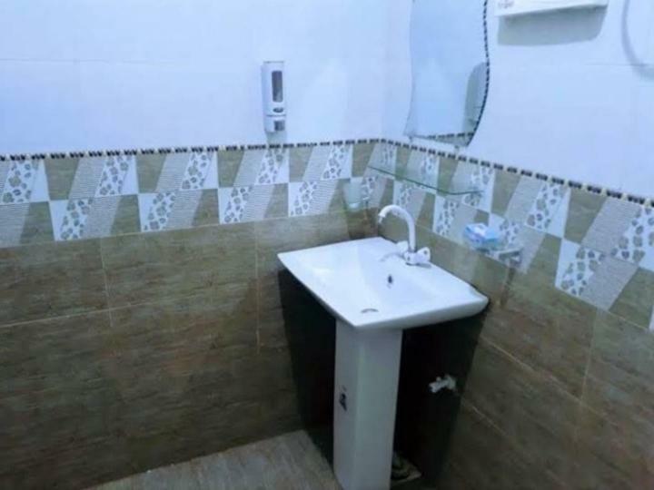 Galaxy Palace Near Millennium Mall Karachi Buitenkant foto